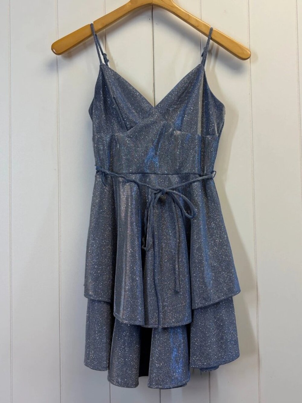 B. Darlin Dress Women Size 4
